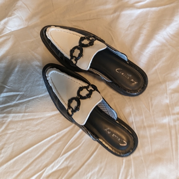 Circus by Sam Edelman Nancy Black White Rounded Toe Patent Slip On Dress Mules - Picture 2 of 6